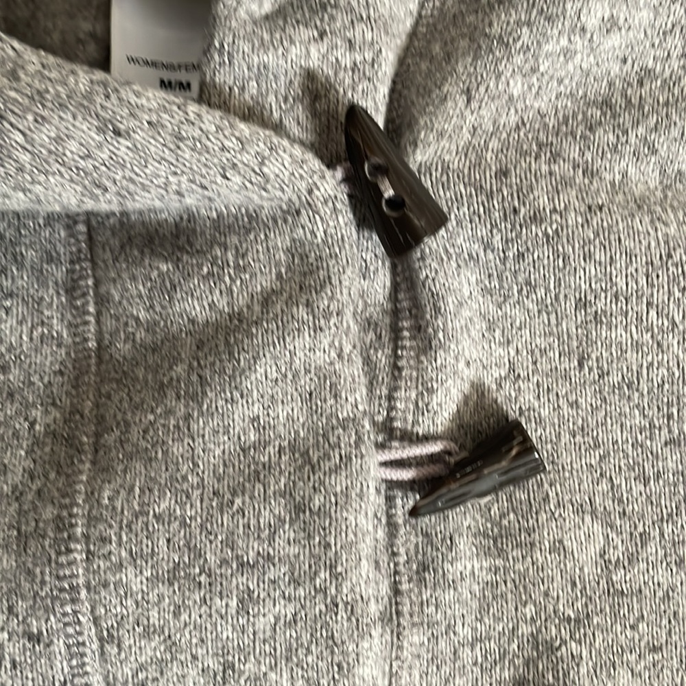 The North Face Toggle Button Gray Pulls - image 4